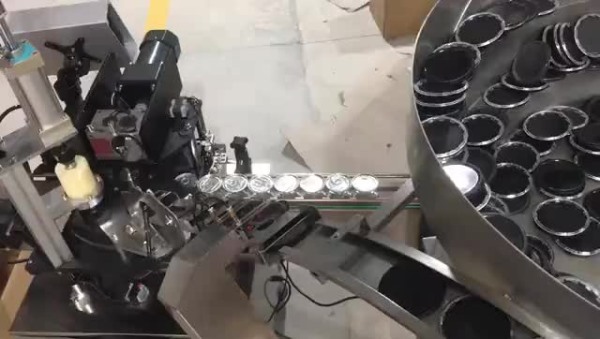 兒童安全蓋（gài）壓蓋機